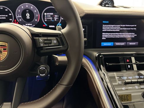 Used 2025 Porsche Panamera 4 image 23