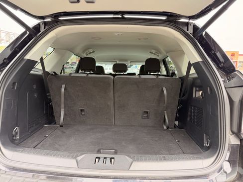 Used 2025 Ford Explorer Active AWD/4WD image 24