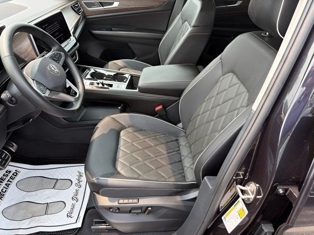 Certified 2026 Volkswagen Atlas SEL Premium R-Line AWD/4WD image 5