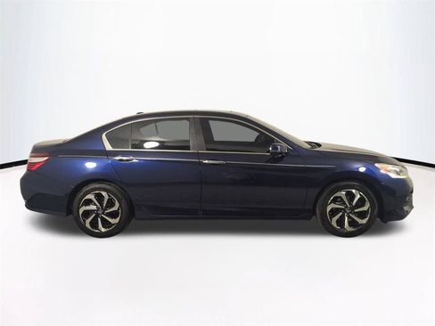 Used 2017 Honda Accord EX-L image 4