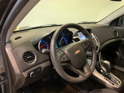 Used 2015 Chevrolet Cruze LT w/ Sun And Sound Package FWD image 16
