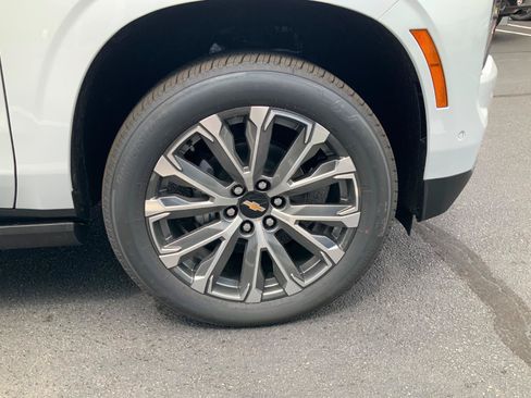 New 2026 Chevrolet Tahoe High Country AWD/4WD image 9