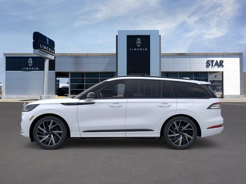 New 2025 Lincoln Aviator Black Label w/ Jet Appearance Package AWD/4WD image 3