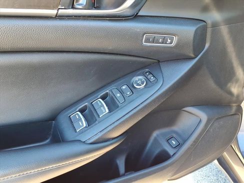 Used 2019 Honda Accord EX-L image 17