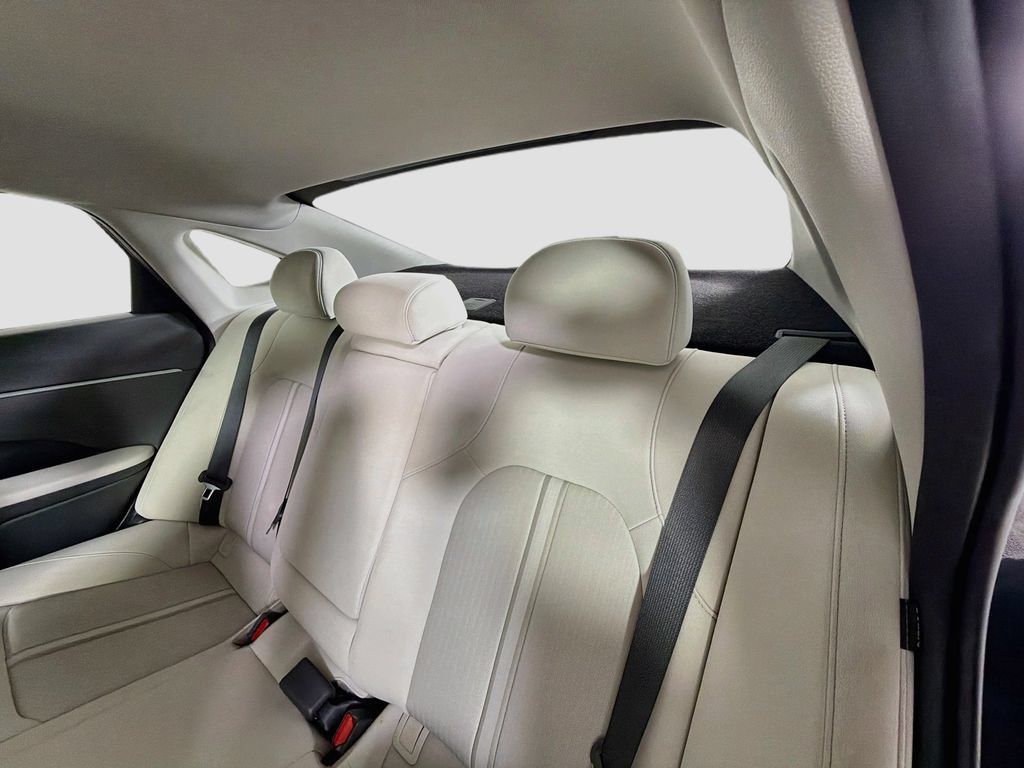 Used 2025 Hyundai Sonata SEL FWD image 24