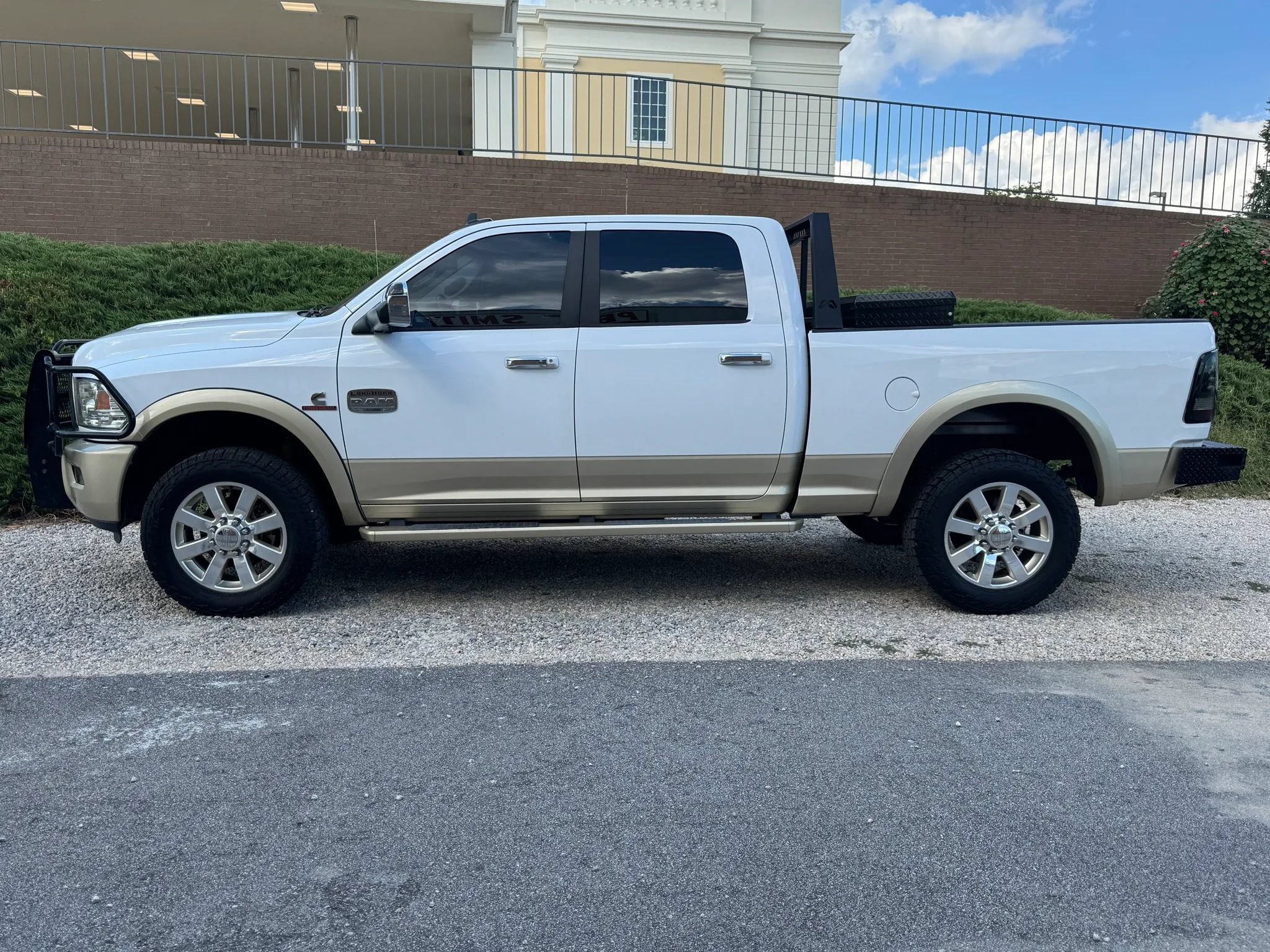 Used 2015 RAM 3500 Laramie Longhorn AWD/4WD image 2
