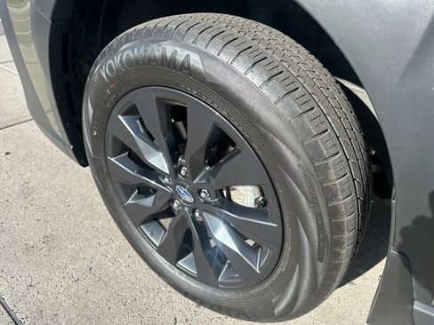 Used 2025 Subaru Outback Onyx Edition XT AWD/4WD image 9