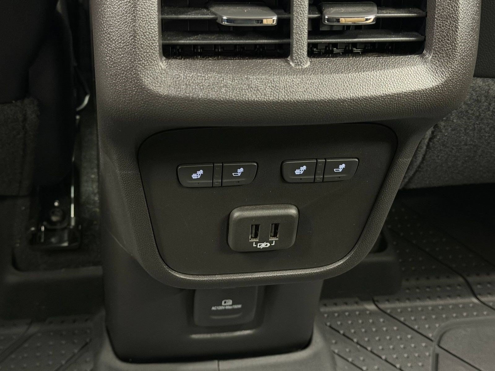 Used 2024 Chevrolet Equinox Premier AWD/4WD image 32