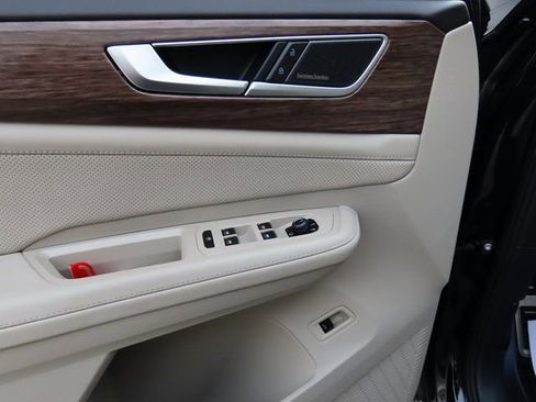 Used 2025 Volkswagen Atlas SEL Premium R-Line image 26