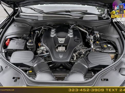 Used 2017 Maserati Levante AWD/4WD image 19