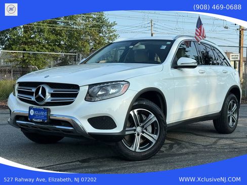Used 2017 Mercedes-Benz GLC 300 4MATIC image 1