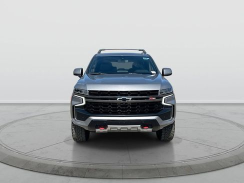 Used 2021 Chevrolet Tahoe Z71 w/ Luxury Package AWD/4WD image 3
