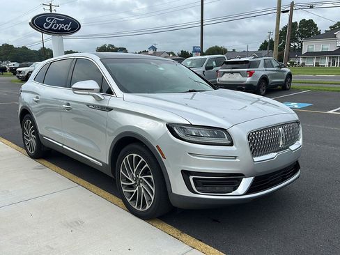 Used 2019 Lincoln Nautilus Reserve FWD image 3