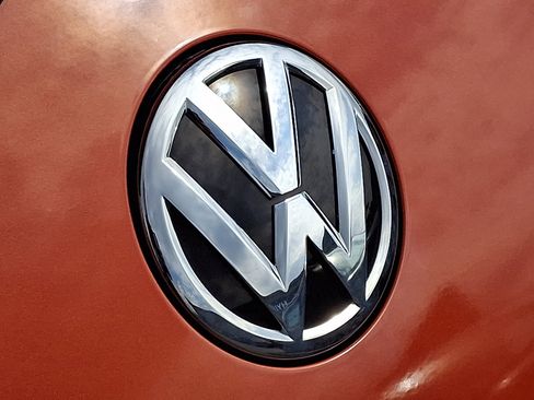 Used 2017 Volkswagen Beetle 1.8T SE image 6