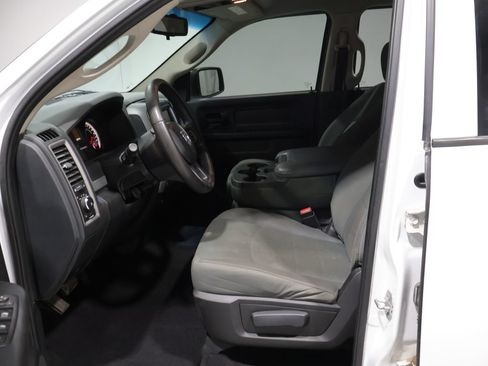 Used 2016 RAM 1500 Express AWD/4WD image 9