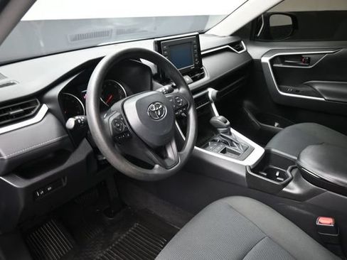 Used 2022 Toyota RAV4 LE FWD image 18