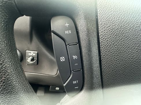 Used 2024 Chevrolet Express 2500 w/ Driver Convenience Package image 23