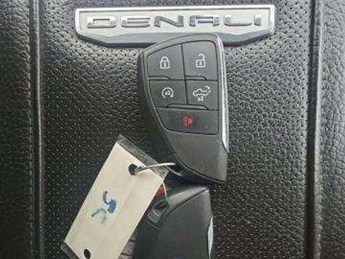 Used 2024 GMC Sierra 3500 Denali w/ Technology Package image 11