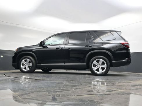 Used 2023 Honda Pilot LX image 31