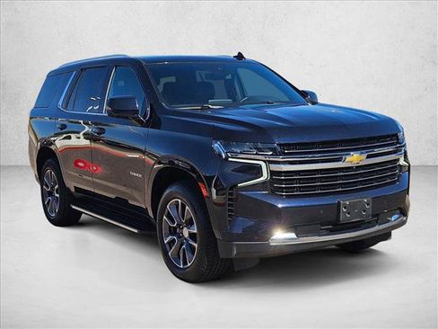 Used 2023 Chevrolet Tahoe LT w/ Luxury Package image 3