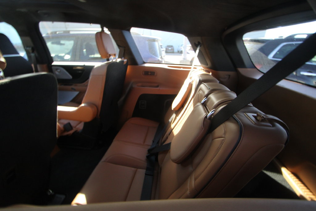 Used 2024 Lincoln Aviator Black Label AWD/4WD image 11