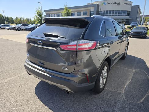 Used 2019 Ford Edge SEL w/ Equipment Group 201A image 2