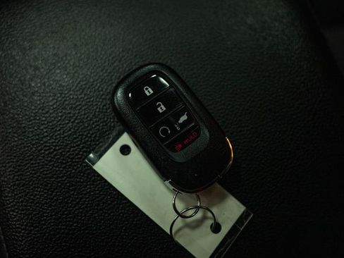 Used 2025 Honda CR-V EX-L image 24