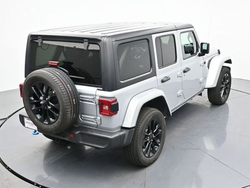 Used 2023 Jeep Wrangler Unlimited Sahara image 22