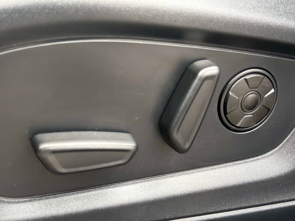 Used 2025 Ford Explorer ST AWD/4WD image 22