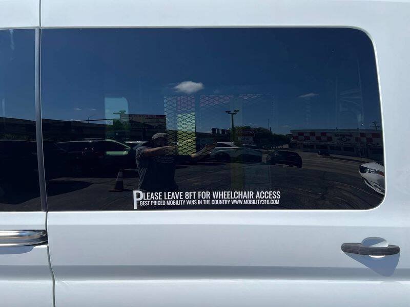 Used 2016 Ford Transit 350 XL RWD image 5