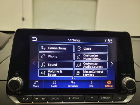 Used 2025 Nissan Altima 2.5 SV FWD image 25
