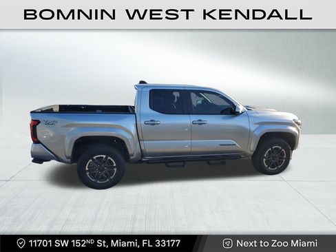 Used 2024 Toyota Tacoma Limited image 8