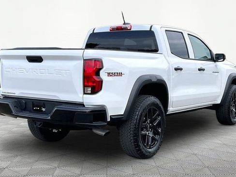 Used 2024 Chevrolet Colorado Trail Boss AWD/4WD image 5