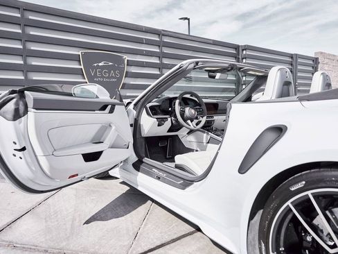 Used 2025 Porsche 911 Turbo S image 28