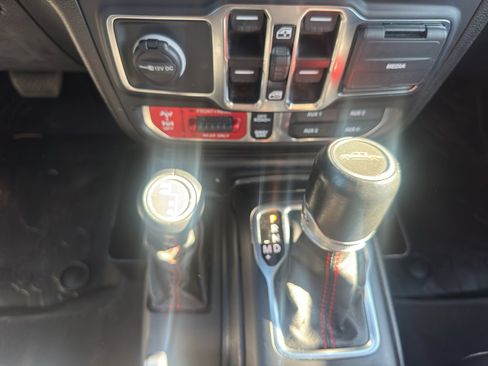 Used 2021 Jeep Gladiator Rubicon image 15