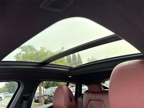 Used 2021 BMW X4 xDrive30i w/ Convenience Package image 6