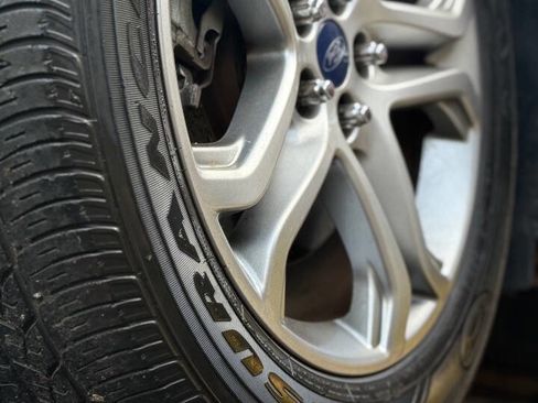 Used 2015 Ford Edge Titanium w/ Technology Package image 14