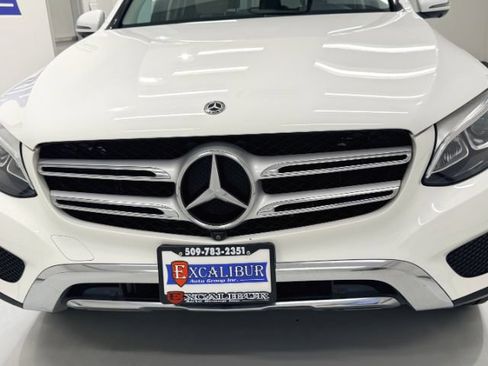 Used 2019 Mercedes-Benz GLC 300 4MATIC image 14