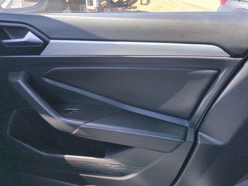 Used 2025 Volkswagen Jetta Sport FWD image 32