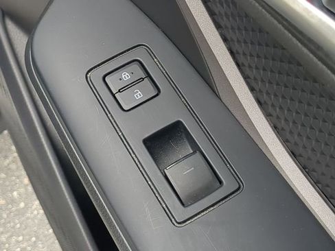 Used 2021 Toyota C-HR LE image 37