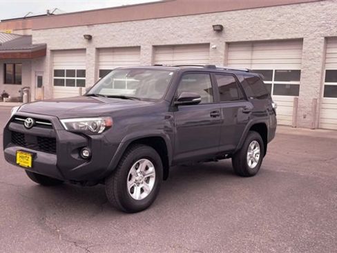 Used 2024 Toyota 4Runner SR5 Premium image 5