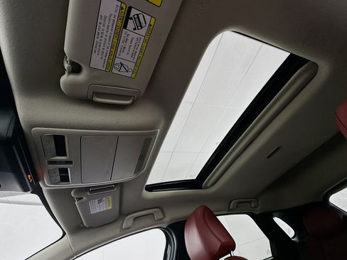 Used 2024 MAZDA CX-30 AWD 2.5 S w/ Preferred Package image 26