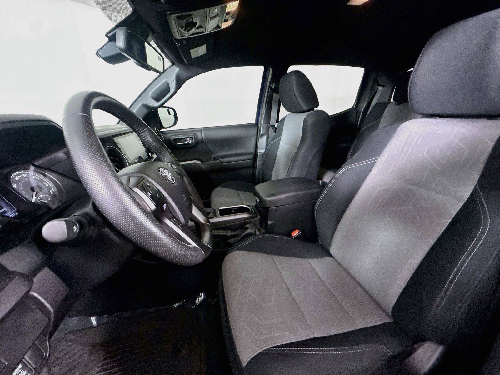 Certified 2023 Toyota Tacoma TRD Off-Road AWD/4WD image 3