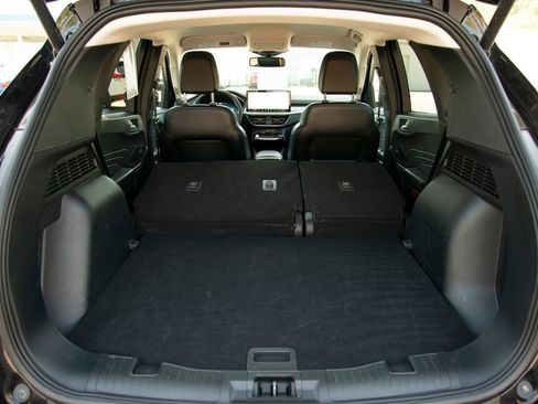 Used 2025 Ford Escape Platinum AWD/4WD image 18