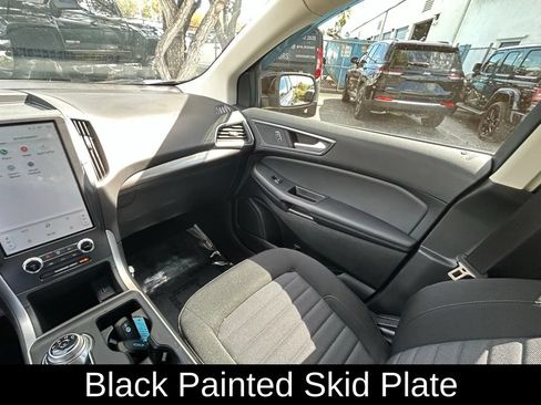 Used 2024 Ford Edge SE w/ Black Appearance Package AWD/4WD image 11