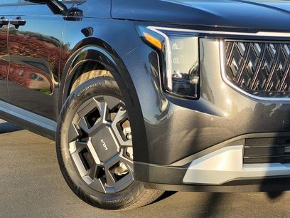 New 2026 Kia Carnival EX