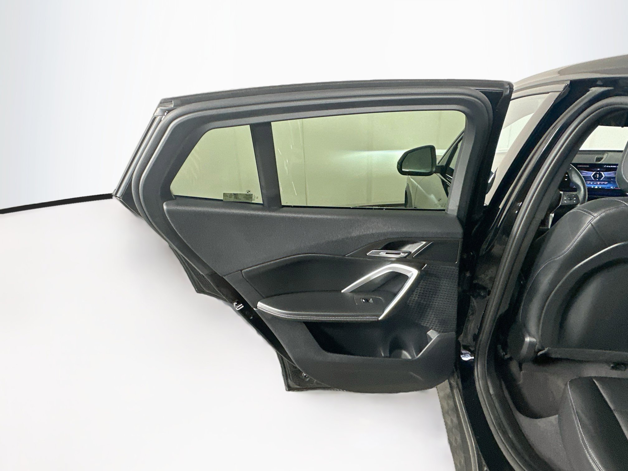 Used 2026 BMW X2 xDrive28i AWD/4WD image 26