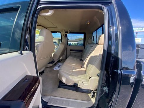 Used 2010 Ford F250 Lariat image 21