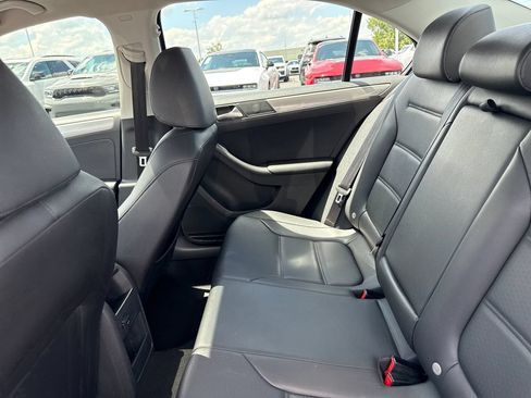 Used 2015 Volkswagen Jetta SE FWD image 13