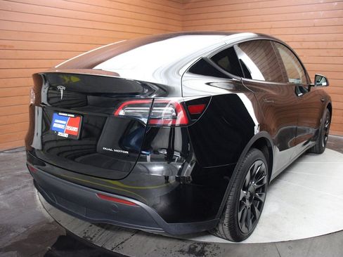 Used 2023 Tesla Model Y Long Range image 4